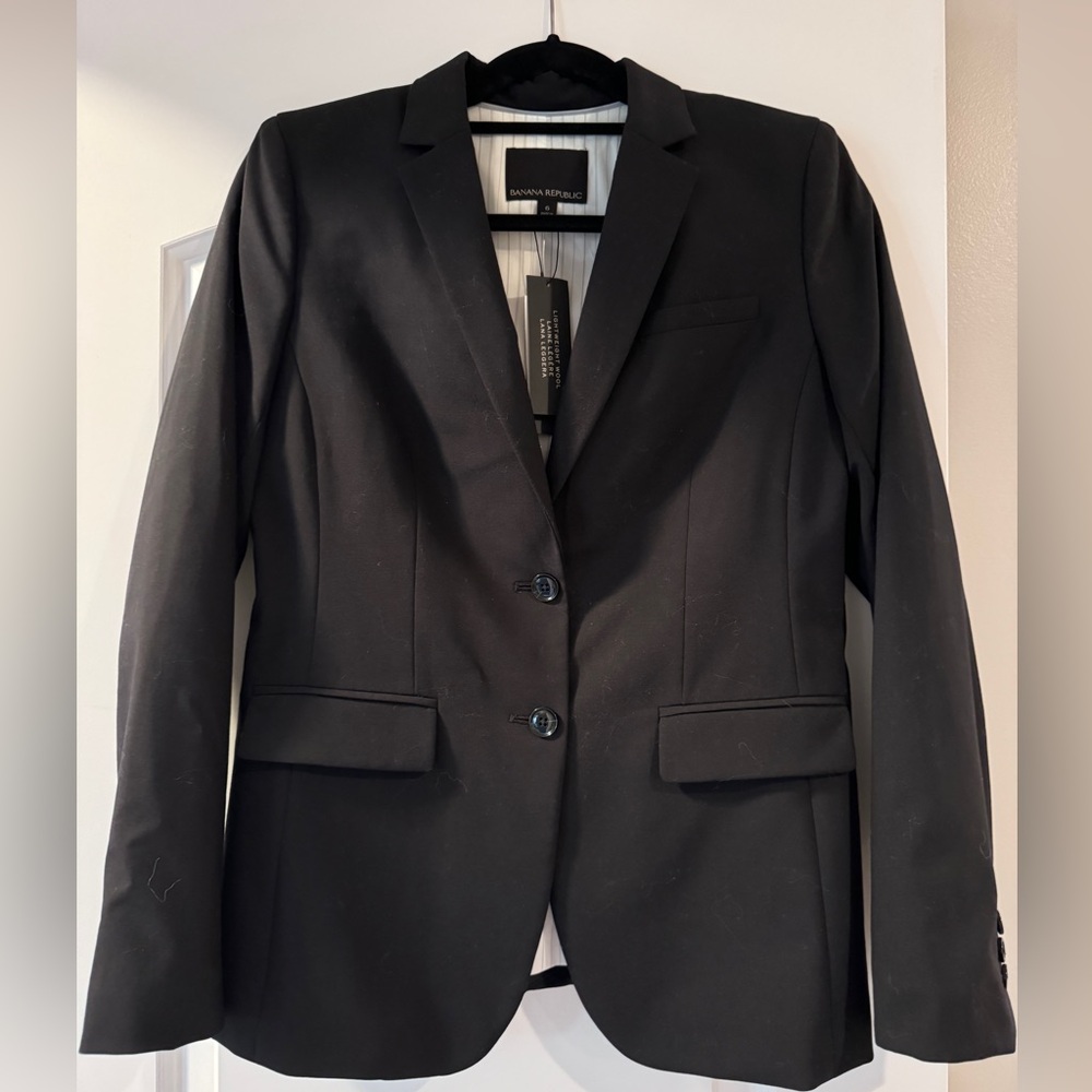 NWT Banana Republic suit jacket, black, size 6